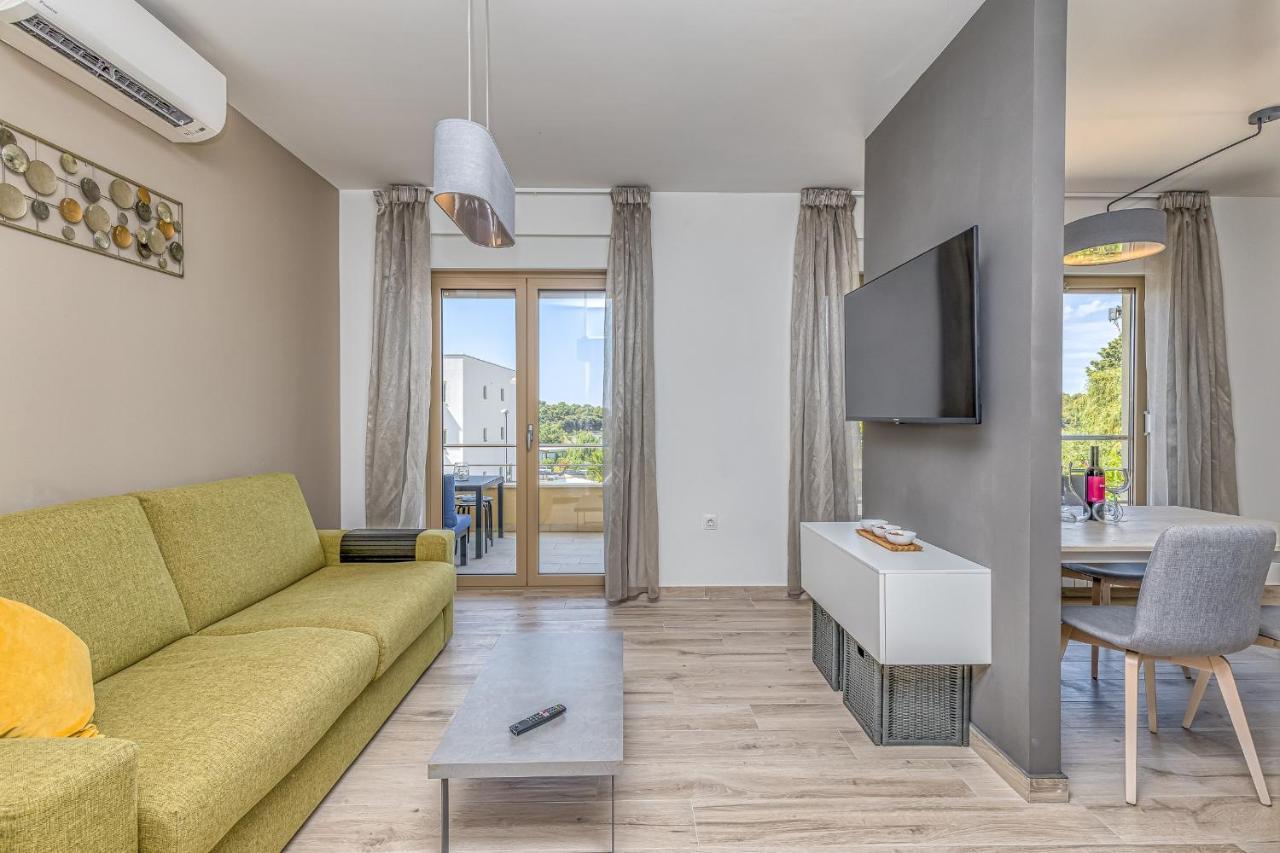 Apartment Stoja พูลา ภายนอก รูปภาพ